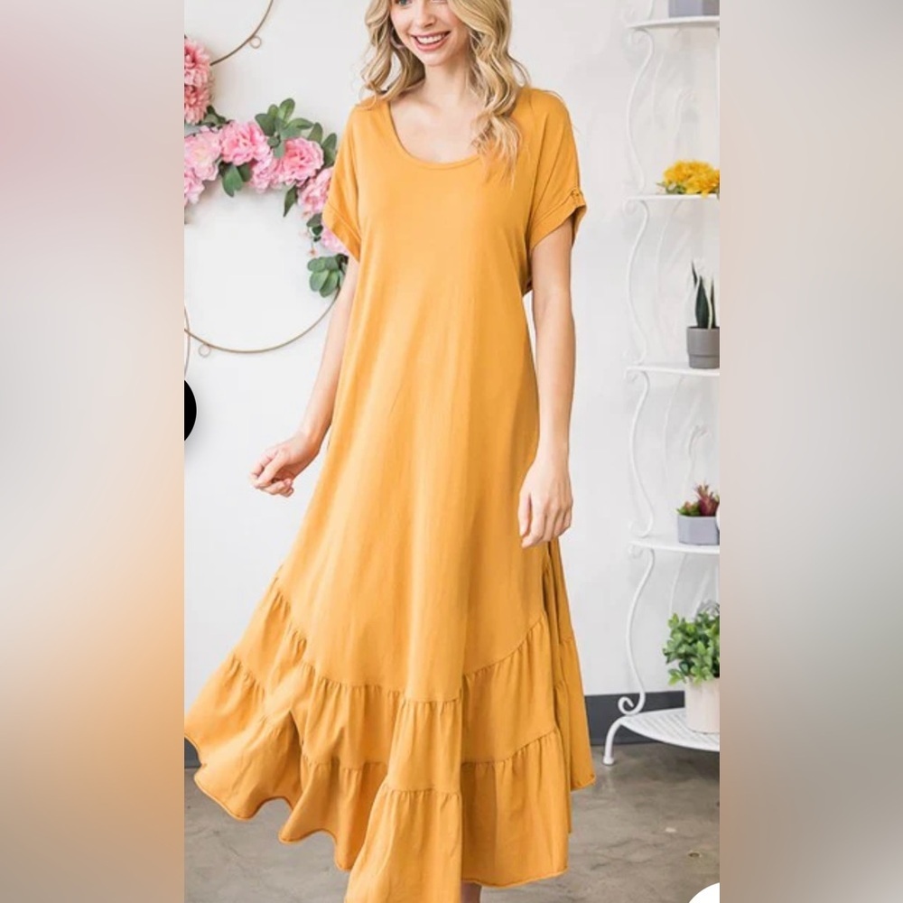 New Oli & Hali RUFFLE TIERED HEM SHORT SLEEVE MIDI DRESS. Small, medium, large
